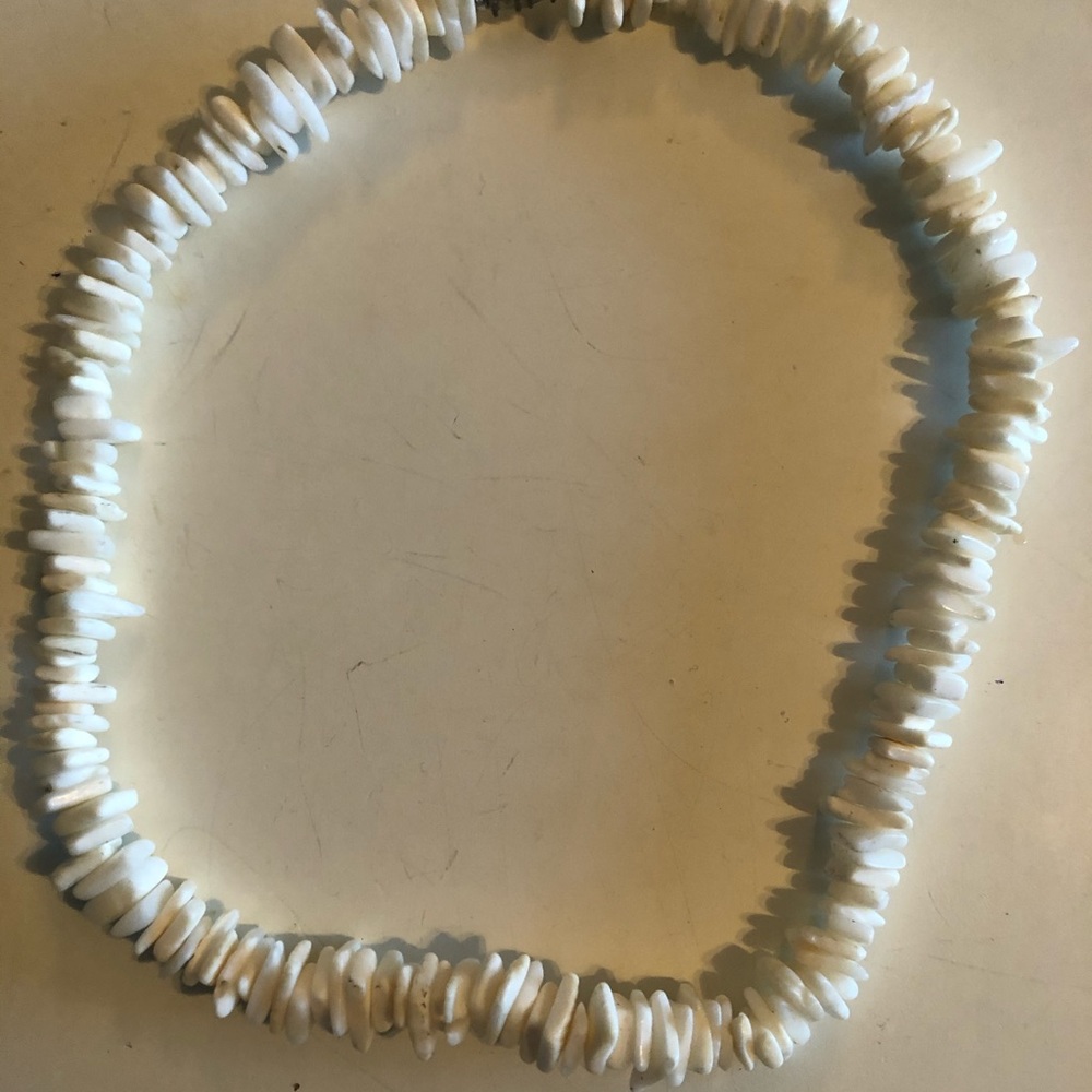 White puka chip shell necklace